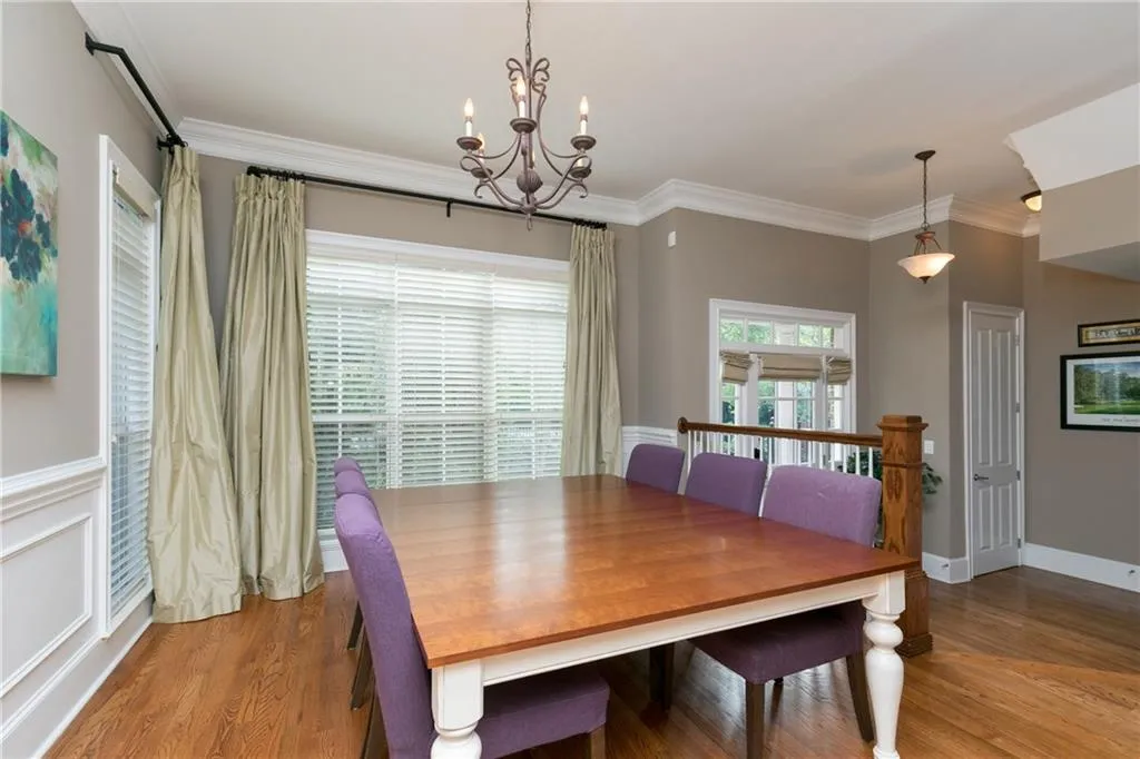 5448 Glenridge View, Atlanta, Georgia 30342, 3 Bedrooms Bedrooms, ,3 BathroomsBathrooms,Residential,Sold,5448 Glenridge View,5907647 5448 Glenridge View, Atlanta, Georgia 30342, 3 Bedrooms Bedrooms, ,3 BathroomsBathrooms,Residential,Sold,5448 Glenridge View,5907647