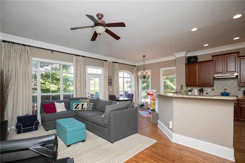 5448 Glenridge View, Atlanta, Georgia 30342, 3 Bedrooms Bedrooms, ,3 BathroomsBathrooms,Residential,Sold,5448 Glenridge View,5907647 5448 Glenridge View, Atlanta, Georgia 30342, 3 Bedrooms Bedrooms, ,3 BathroomsBathrooms,Residential,Sold,5448 Glenridge View,5907647