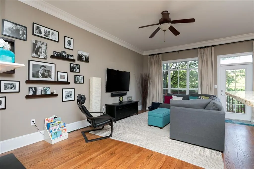 5448 Glenridge View, Atlanta, Georgia 30342, 3 Bedrooms Bedrooms, ,3 BathroomsBathrooms,Residential,Sold,5448 Glenridge View,5907647 5448 Glenridge View, Atlanta, Georgia 30342, 3 Bedrooms Bedrooms, ,3 BathroomsBathrooms,Residential,Sold,5448 Glenridge View,5907647