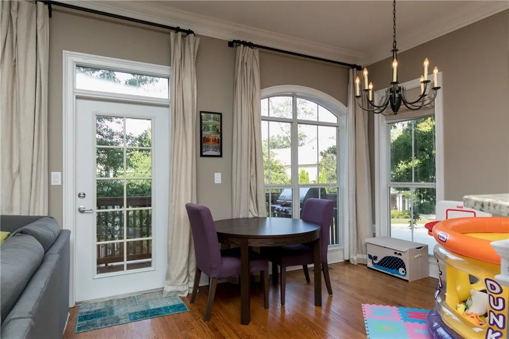 5448 Glenridge View, Atlanta, Georgia 30342, 3 Bedrooms Bedrooms, ,3 BathroomsBathrooms,Residential,Sold,5448 Glenridge View,5907647 5448 Glenridge View, Atlanta, Georgia 30342, 3 Bedrooms Bedrooms, ,3 BathroomsBathrooms,Residential,Sold,5448 Glenridge View,5907647