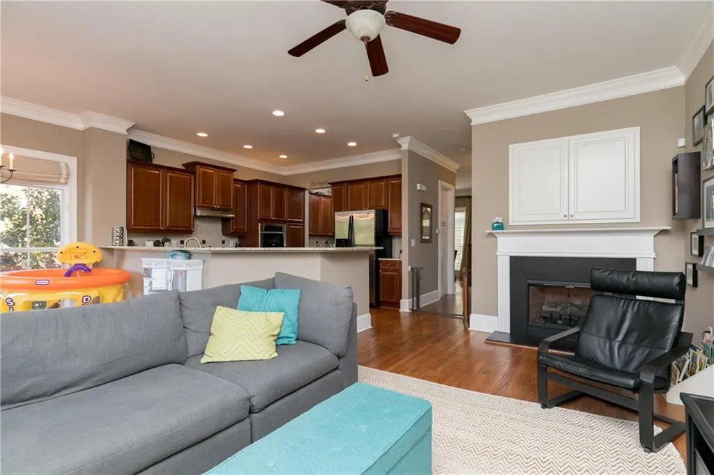 5448 Glenridge View, Atlanta, Georgia 30342, 3 Bedrooms Bedrooms, ,3 BathroomsBathrooms,Residential,Sold,5448 Glenridge View,5907647 5448 Glenridge View, Atlanta, Georgia 30342, 3 Bedrooms Bedrooms, ,3 BathroomsBathrooms,Residential,Sold,5448 Glenridge View,5907647