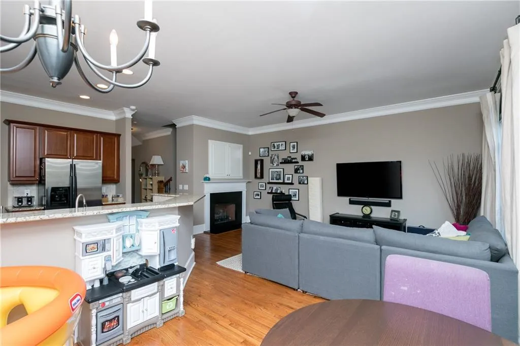 5448 Glenridge View, Atlanta, Georgia 30342, 3 Bedrooms Bedrooms, ,3 BathroomsBathrooms,Residential,Sold,5448 Glenridge View,5907647 5448 Glenridge View, Atlanta, Georgia 30342, 3 Bedrooms Bedrooms, ,3 BathroomsBathrooms,Residential,Sold,5448 Glenridge View,5907647