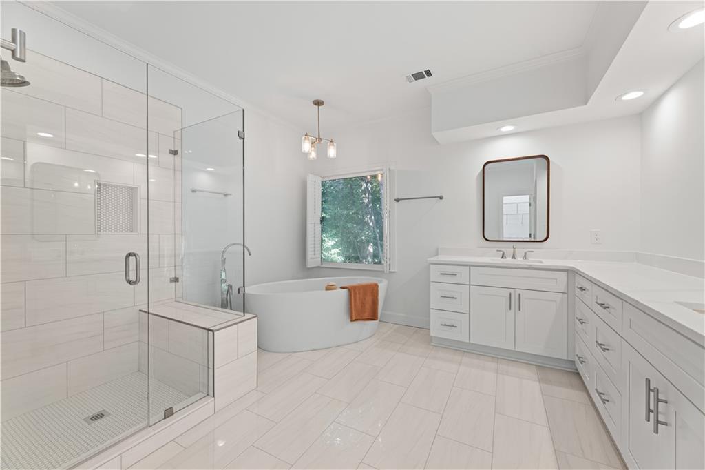 445 Greenlaurel Drive, Sandy Springs, Georgia 30342, 4 Bedrooms Bedrooms, ,3 BathroomsBathrooms,Residential,Sold,445 Greenlaurel Drive,7251071