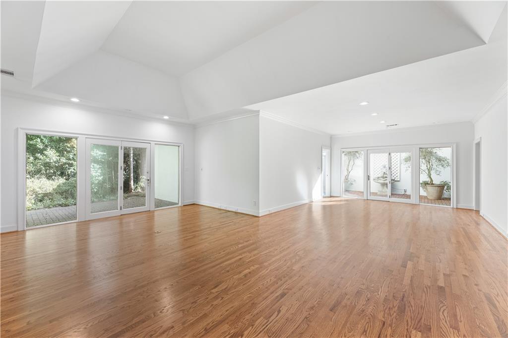 445 Greenlaurel Drive, Sandy Springs, Georgia 30342, 4 Bedrooms Bedrooms, ,3 BathroomsBathrooms,Residential,Sold,445 Greenlaurel Drive,7251071