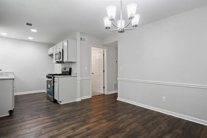 6900 Roswell Road Unit P4, Sandy Springs, Georgia 30328, 4 Bedrooms Bedrooms, ,2 BathroomsBathrooms,Residential,Sold,6900 Roswell Road Unit P4,6720540