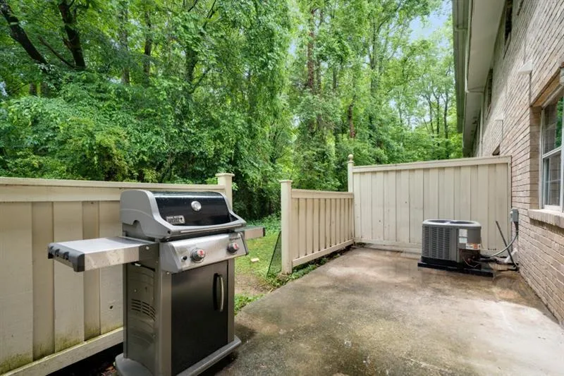 6900 Roswell Road Unit P4, Sandy Springs, Georgia 30328, 4 Bedrooms Bedrooms, ,2 BathroomsBathrooms,Residential,Sold,6900 Roswell Road Unit P4,6720540