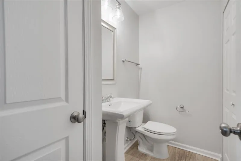 6900 Roswell Road Unit P4, Sandy Springs, Georgia 30328, 4 Bedrooms Bedrooms, ,2 BathroomsBathrooms,Residential,Sold,6900 Roswell Road Unit P4,6720540