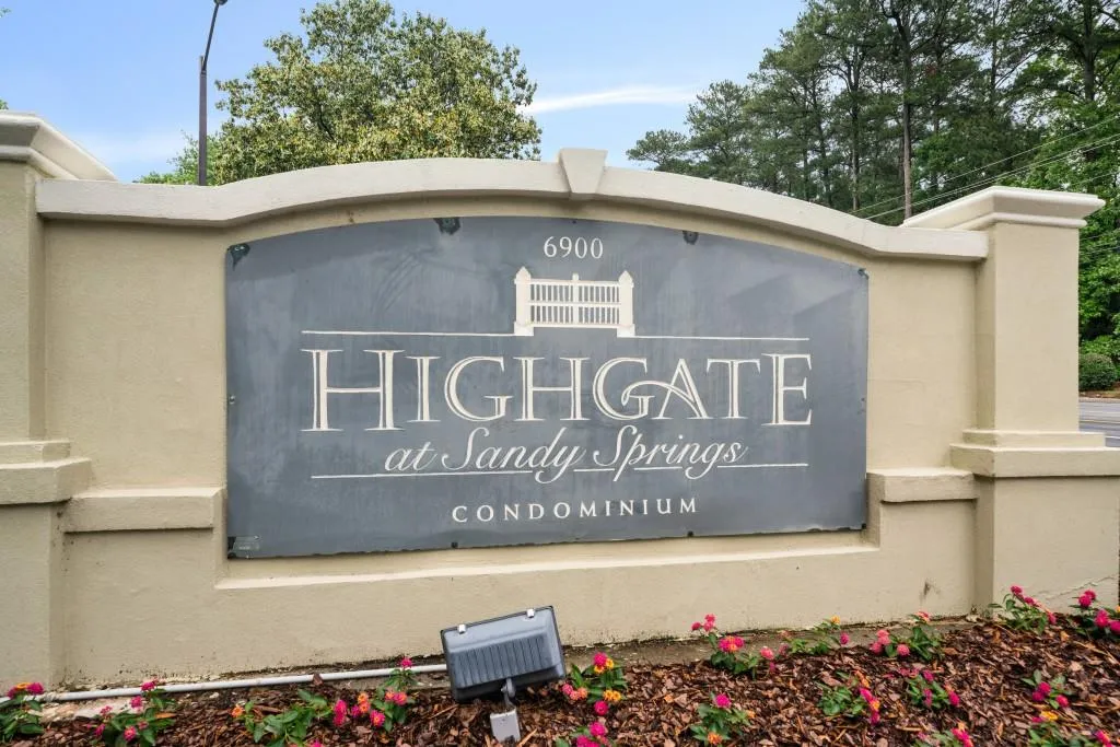 6900 Roswell Road Unit P4, Sandy Springs, Georgia 30328, 4 Bedrooms Bedrooms, ,2 BathroomsBathrooms,Residential,Sold,6900 Roswell Road Unit P4,6720540