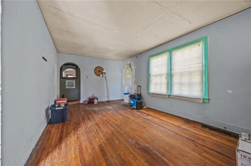 16 Grove Park Place Nw, Atlanta, Georgia 30318, 2 Bedrooms Bedrooms, ,1 BathroomBathrooms,Residential,For Sale,16 Grove Park Place Nw,7634300