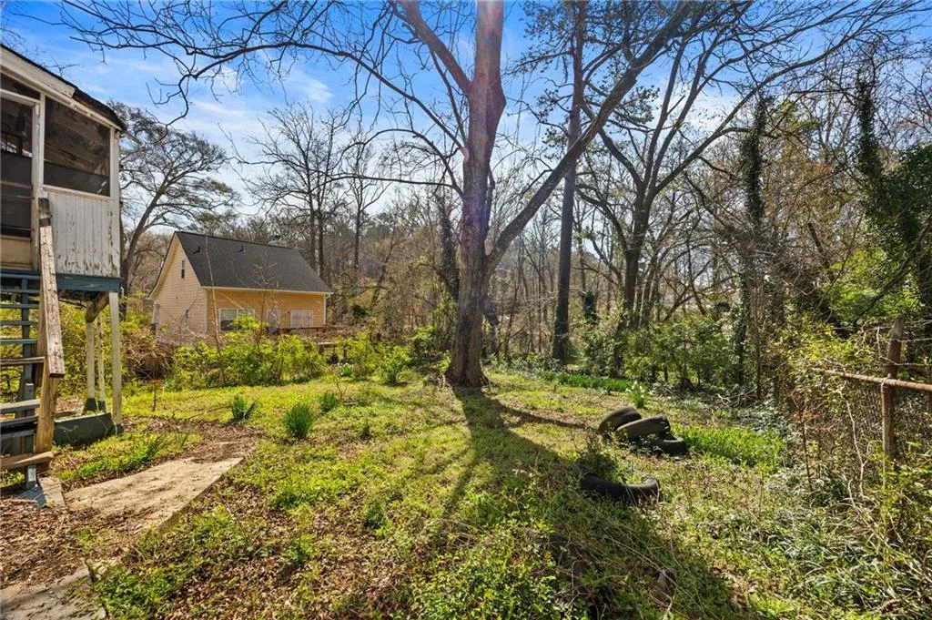 16 Grove Park Place Nw, Atlanta, Georgia 30318, 2 Bedrooms Bedrooms, ,1 BathroomBathrooms,Residential,For Sale,16 Grove Park Place Nw,7634300