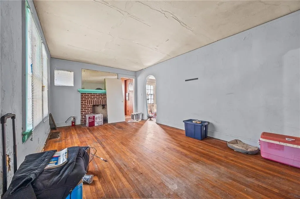 16 Grove Park Place Nw, Atlanta, Georgia 30318, 2 Bedrooms Bedrooms, ,1 BathroomBathrooms,Residential,For Sale,16 Grove Park Place Nw,7634300
