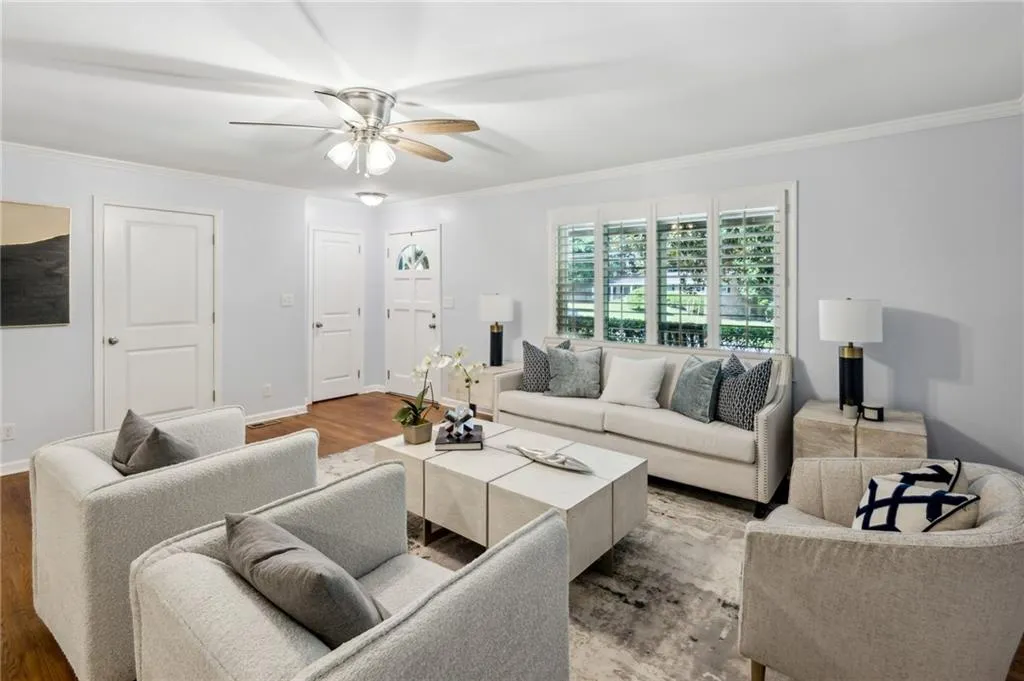 2624 Cove Circle Ne, Brookhaven, Georgia 30319, 4 Bedrooms Bedrooms, ,3 BathroomsBathrooms,Residential,For Sale,2624 Cove Circle Ne,7627452