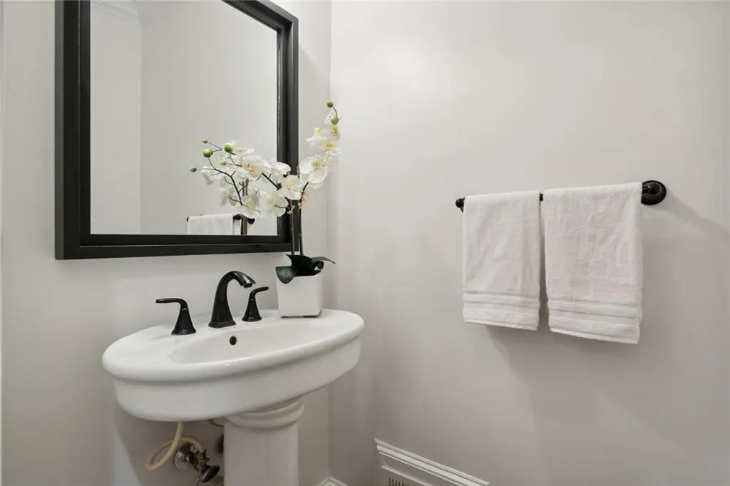 5996 Mitchell Road Unit 20, Sandy Springs, Georgia 30328, 3 Bedrooms Bedrooms, ,3 BathroomsBathrooms,Residential,Sold,5996 Mitchell Road Unit 20,7210181