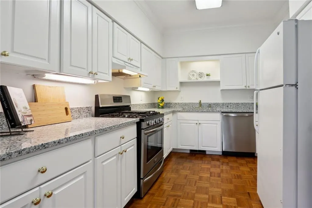 5996 Mitchell Road Unit 20, Sandy Springs, Georgia 30328, 3 Bedrooms Bedrooms, ,3 BathroomsBathrooms,Residential,Sold,5996 Mitchell Road Unit 20,7210181