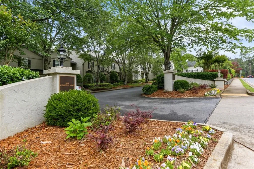 5996 Mitchell Road Unit 20, Sandy Springs, Georgia 30328, 3 Bedrooms Bedrooms, ,3 BathroomsBathrooms,Residential,Sold,5996 Mitchell Road Unit 20,7210181