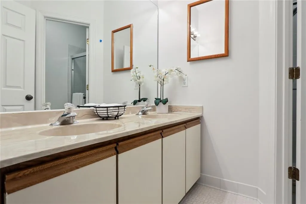 5996 Mitchell Road Unit 20, Sandy Springs, Georgia 30328, 3 Bedrooms Bedrooms, ,3 BathroomsBathrooms,Residential,Sold,5996 Mitchell Road Unit 20,7210181