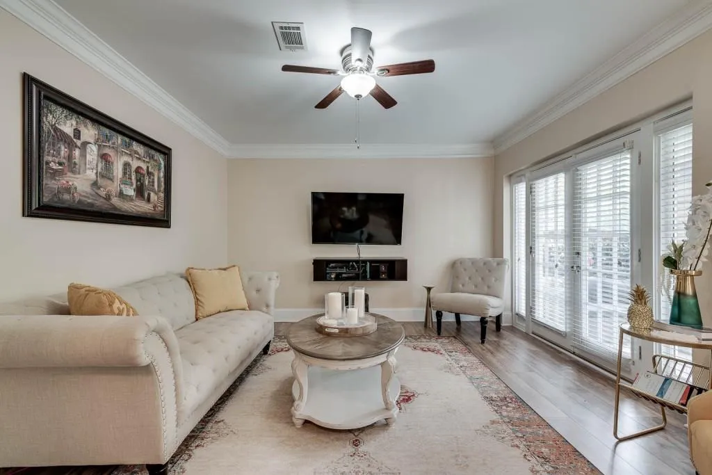 6980 Roswell Road Unit D13, Atlanta, Georgia 30328, 1 Bedroom Bedrooms, ,1 BathroomBathrooms,Residential,Sold,6980 Roswell Road Unit D13,6929480
