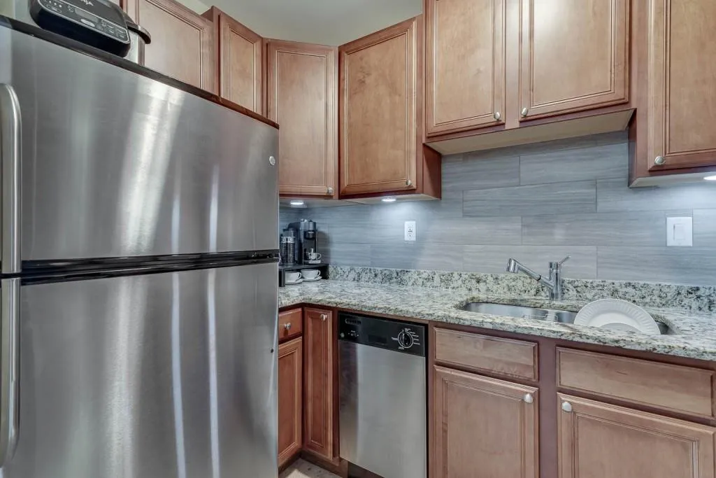 6980 Roswell Road Unit D13, Atlanta, Georgia 30328, 1 Bedroom Bedrooms, ,1 BathroomBathrooms,Residential,Sold,6980 Roswell Road Unit D13,6929480