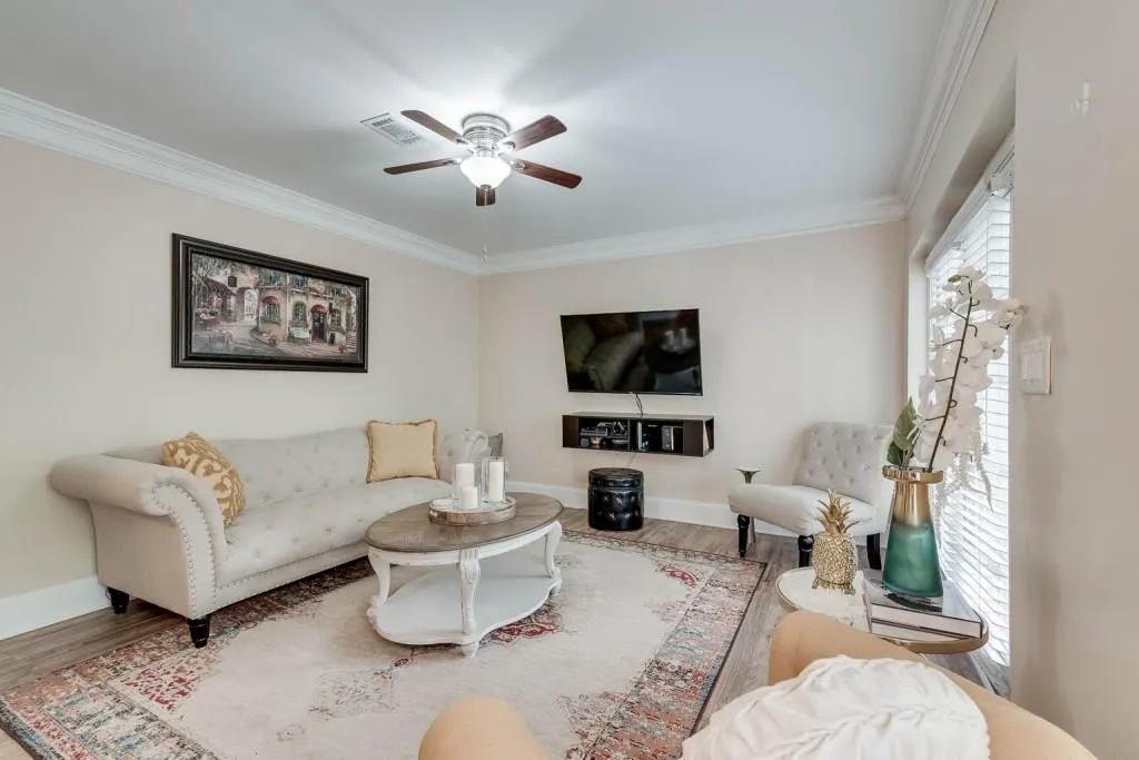 6980 Roswell Road Unit D13, Atlanta, Georgia 30328, 1 Bedroom Bedrooms, ,1 BathroomBathrooms,Residential,Sold,6980 Roswell Road Unit D13,6929480