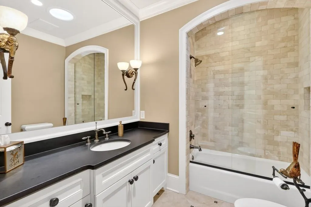 #3 Bathroom upstairs