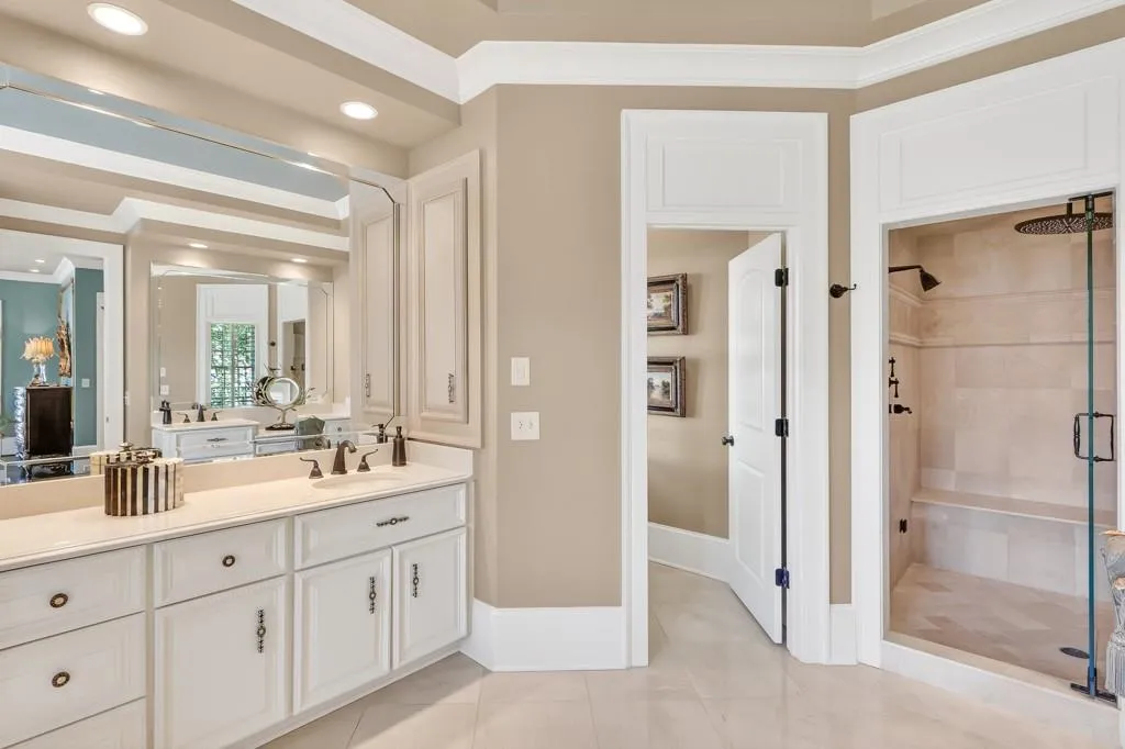 Double Sinks, Heated Marble floor, Steam Shower