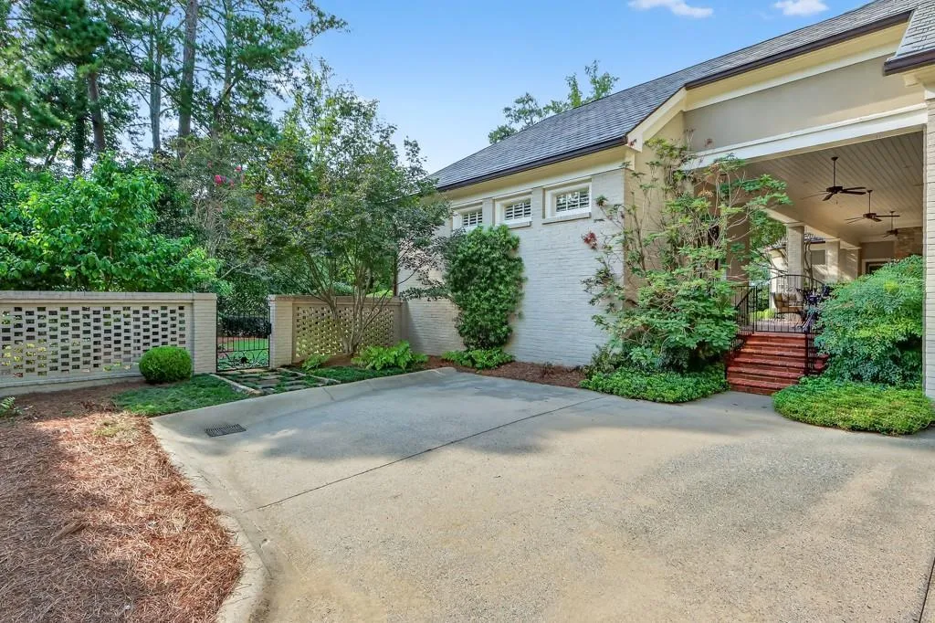 Extra Parking for 2 cars