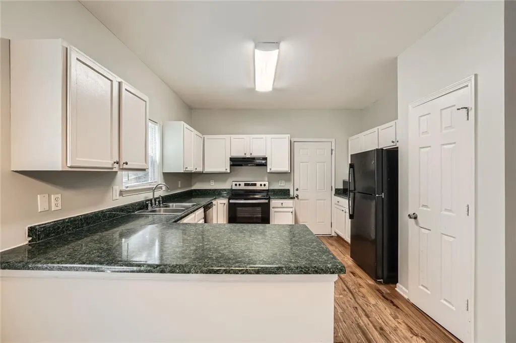 558 Elbridge Drive Nw, Atlanta, Georgia 30318, 4 Bedrooms Bedrooms, ,3 BathroomsBathrooms,Residential,For Sale,558 Elbridge Drive Nw,7571709