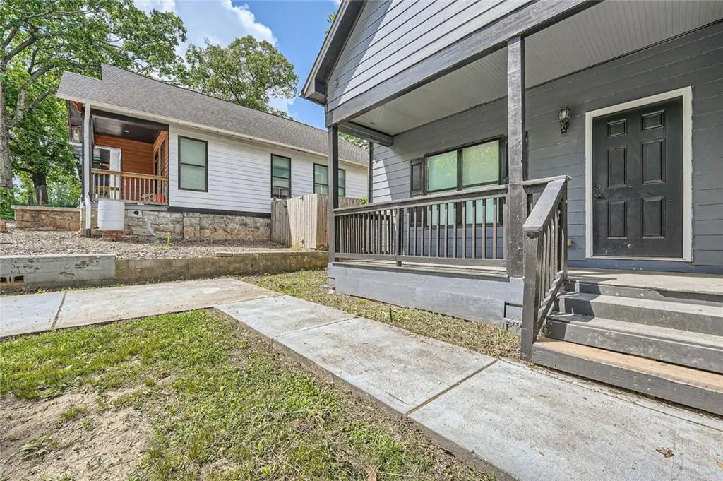 558 Elbridge Drive Nw, Atlanta, Georgia 30318, 4 Bedrooms Bedrooms, ,3 BathroomsBathrooms,Residential,For Sale,558 Elbridge Drive Nw,7571709