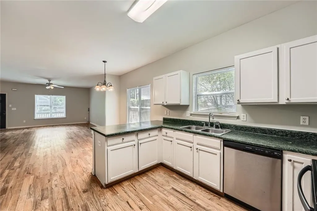 558 Elbridge Drive Nw, Atlanta, Georgia 30318, 4 Bedrooms Bedrooms, ,3 BathroomsBathrooms,Residential,For Sale,558 Elbridge Drive Nw,7571709