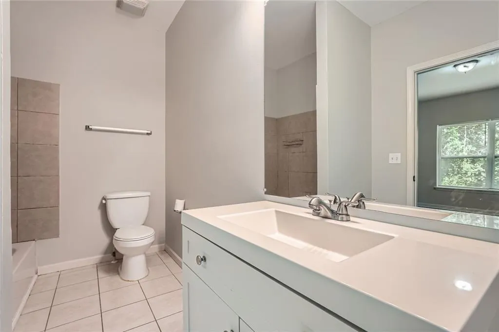 558 Elbridge Drive Nw, Atlanta, Georgia 30318, 4 Bedrooms Bedrooms, ,3 BathroomsBathrooms,Residential,For Sale,558 Elbridge Drive Nw,7571709
