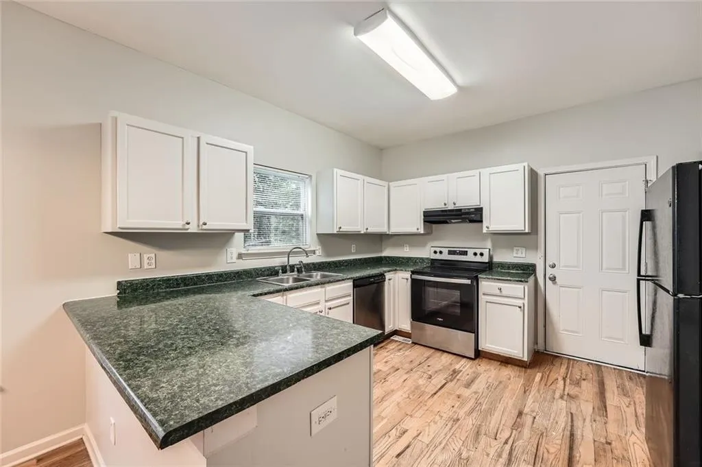 558 Elbridge Drive Nw, Atlanta, Georgia 30318, 4 Bedrooms Bedrooms, ,3 BathroomsBathrooms,Residential,For Sale,558 Elbridge Drive Nw,7571709