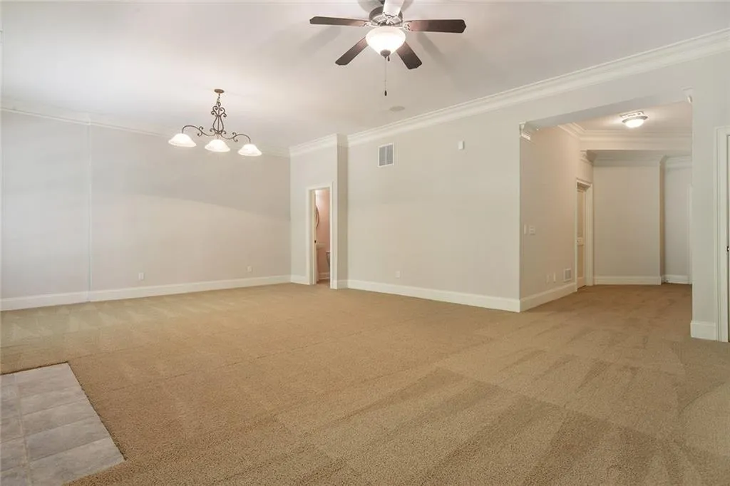 5492 Glenridge Drive Unit 536, Atlanta, Georgia 30342, 4 Bedrooms Bedrooms, ,3 BathroomsBathrooms,Residential,Sold,5492 Glenridge Drive Unit 536,6120056