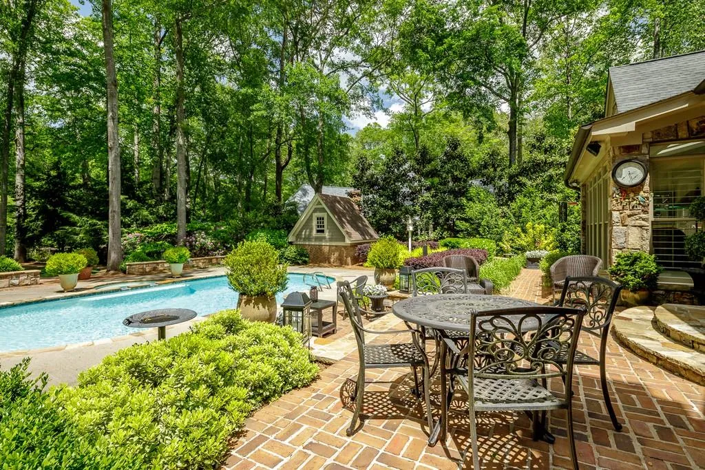 1766 Brandon Hall Drive, Sandy Springs, Georgia 30350, 5 Bedrooms Bedrooms, ,4 BathroomsBathrooms,Residential,Sold,1766 Brandon Hall Drive,6721665