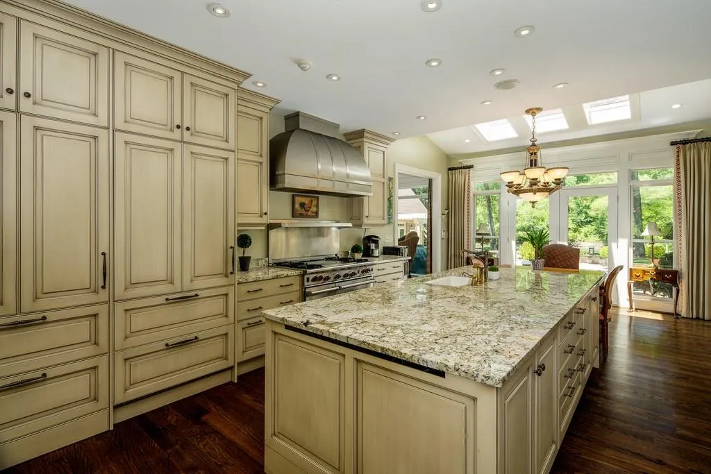 1766 Brandon Hall Drive, Sandy Springs, Georgia 30350, 5 Bedrooms Bedrooms, ,4 BathroomsBathrooms,Residential,Sold,1766 Brandon Hall Drive,6721665