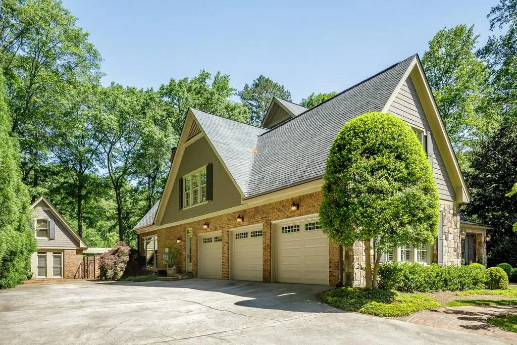 1766 Brandon Hall Drive, Sandy Springs, Georgia 30350, 5 Bedrooms Bedrooms, ,4 BathroomsBathrooms,Residential,Sold,1766 Brandon Hall Drive,6721665