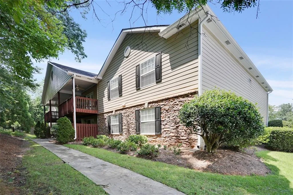 204 Brighton Point, Atlanta, Georgia 30328, 2 Bedrooms Bedrooms, ,2 BathroomsBathrooms,Residential,Sold,204 Brighton Point,6922035