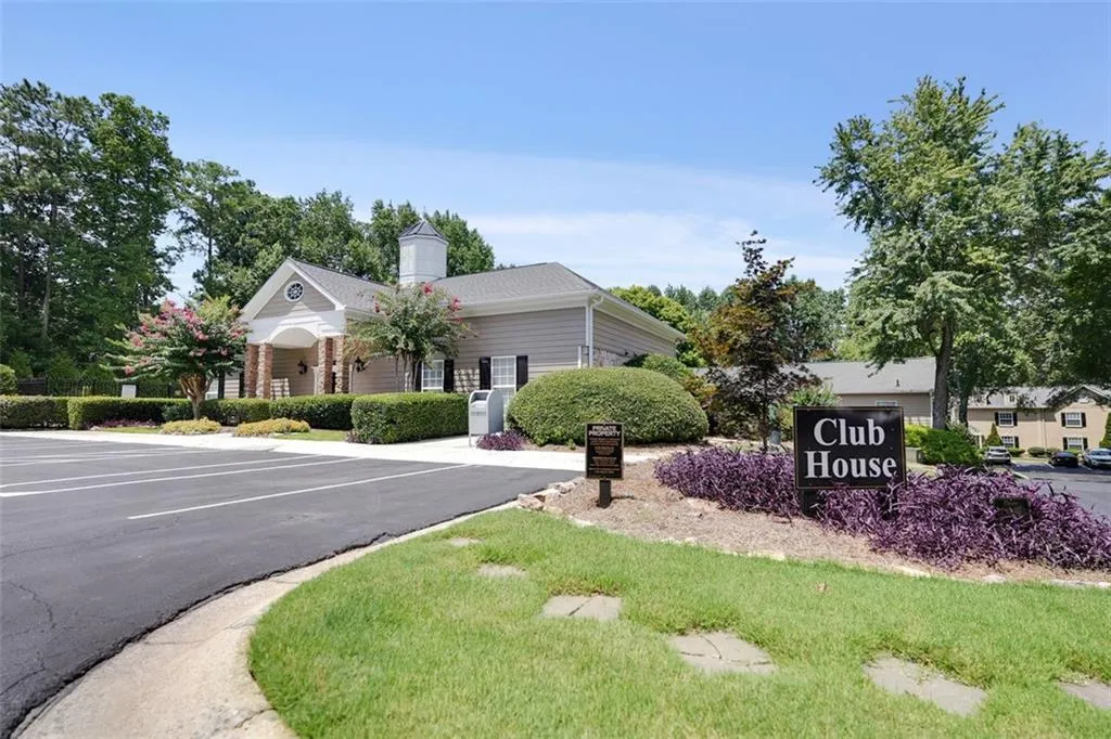 204 Brighton Point, Atlanta, Georgia 30328, 2 Bedrooms Bedrooms, ,2 BathroomsBathrooms,Residential,Sold,204 Brighton Point,6922035