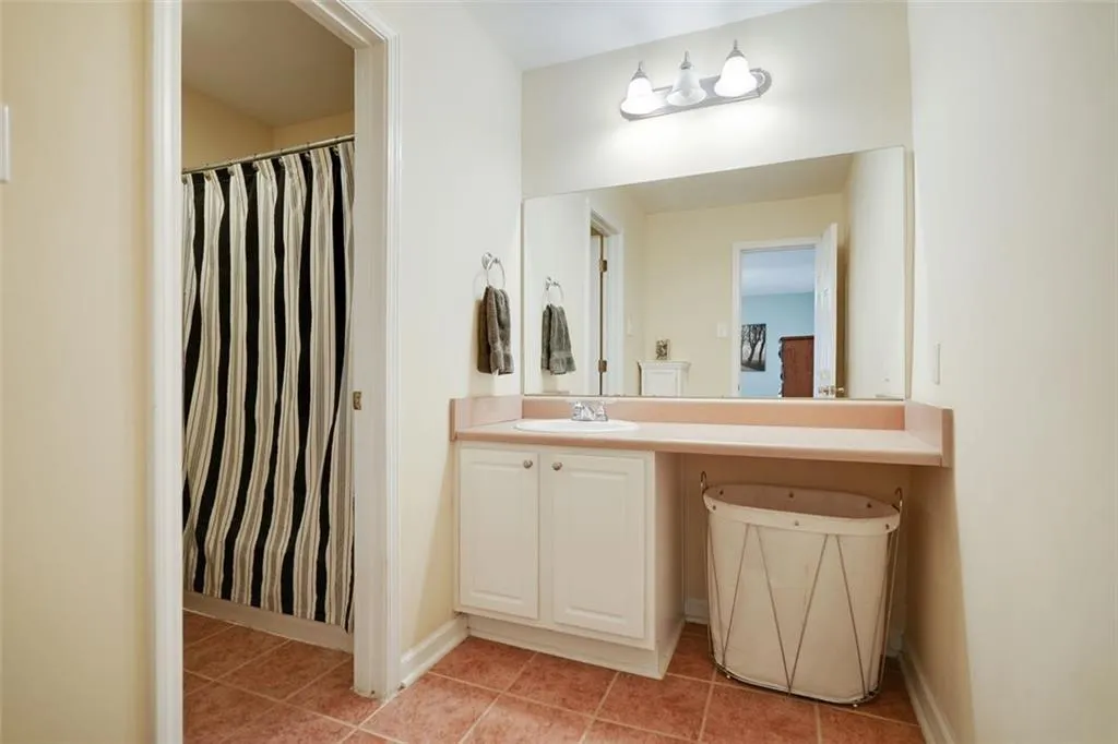 204 Brighton Point, Atlanta, Georgia 30328, 2 Bedrooms Bedrooms, ,2 BathroomsBathrooms,Residential,Sold,204 Brighton Point,6922035