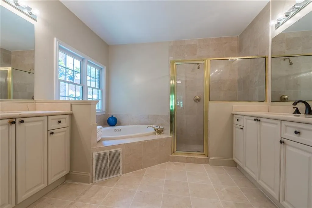 109 Brickstone Drive, Atlanta, Georgia 30339, 5 Bedrooms Bedrooms, ,3 BathroomsBathrooms,Residential,Sold,109 Brickstone Drive,6596866