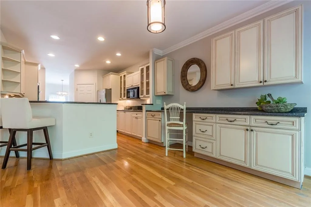 109 Brickstone Drive, Atlanta, Georgia 30339, 5 Bedrooms Bedrooms, ,3 BathroomsBathrooms,Residential,Sold,109 Brickstone Drive,6596866