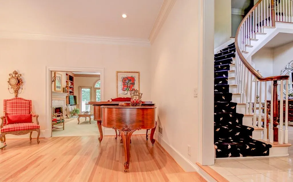 591 Coldstream Court, Sandy Springs, Georgia 30328, 5 Bedrooms Bedrooms, ,4 BathroomsBathrooms,Residential,Sold,591 Coldstream Court,5559647