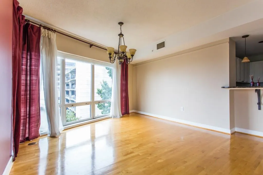 3475 Oak Valley Road Ne Unit 520, Atlanta, Georgia 30326, 2 Bedrooms Bedrooms, ,2 BathroomsBathrooms,Residential,Sold,3475 Oak Valley Road Ne Unit 520,5789616