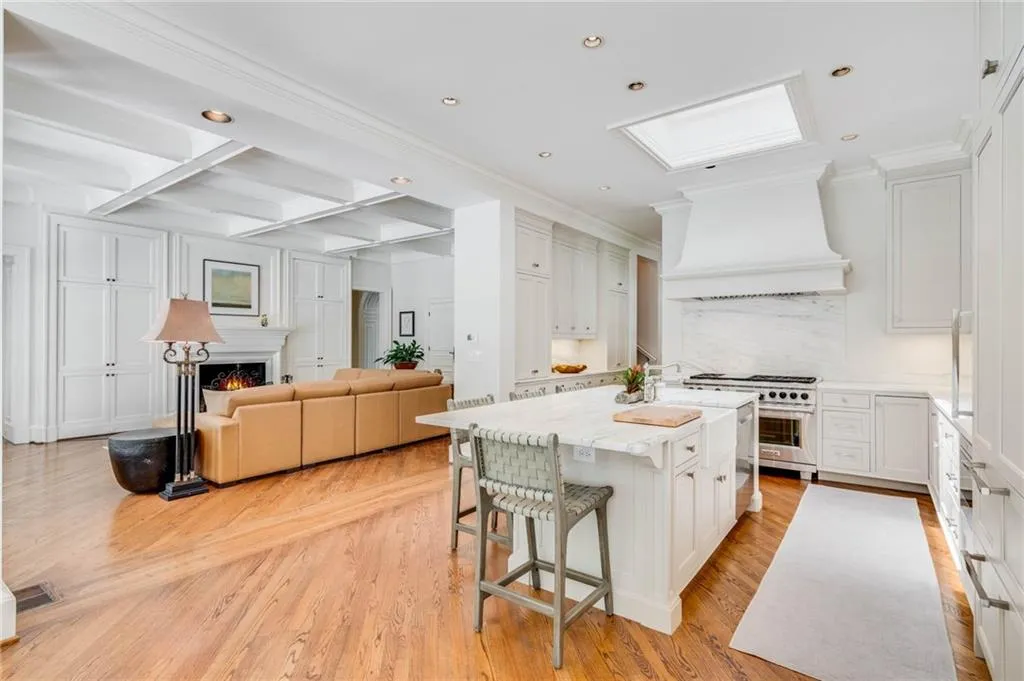 1245 W Garmon Road, Atlanta, Georgia 30327, 7 Bedrooms Bedrooms, ,7 BathroomsBathrooms,Residential,Sold,1245 W Garmon Road,7043810