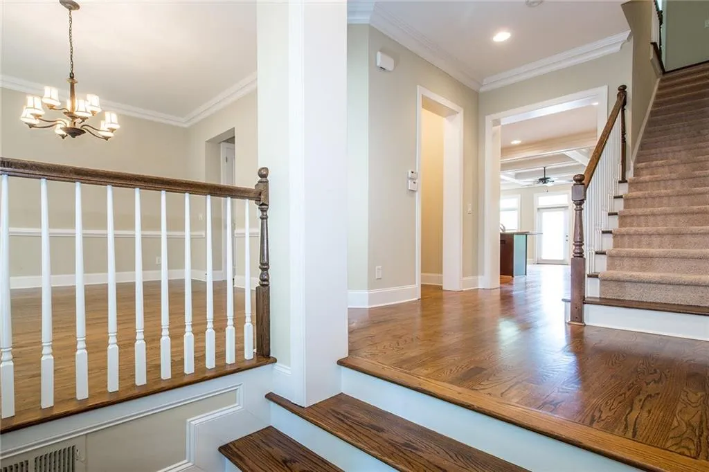 657 Lockton Place, Sandy Springs, Georgia 30342, 3 Bedrooms Bedrooms, ,3 BathroomsBathrooms,Residential,Sold,657 Lockton Place,6893973