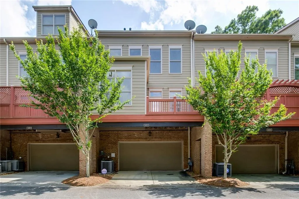 657 Lockton Place, Sandy Springs, Georgia 30342, 3 Bedrooms Bedrooms, ,3 BathroomsBathrooms,Residential,Sold,657 Lockton Place,6893973