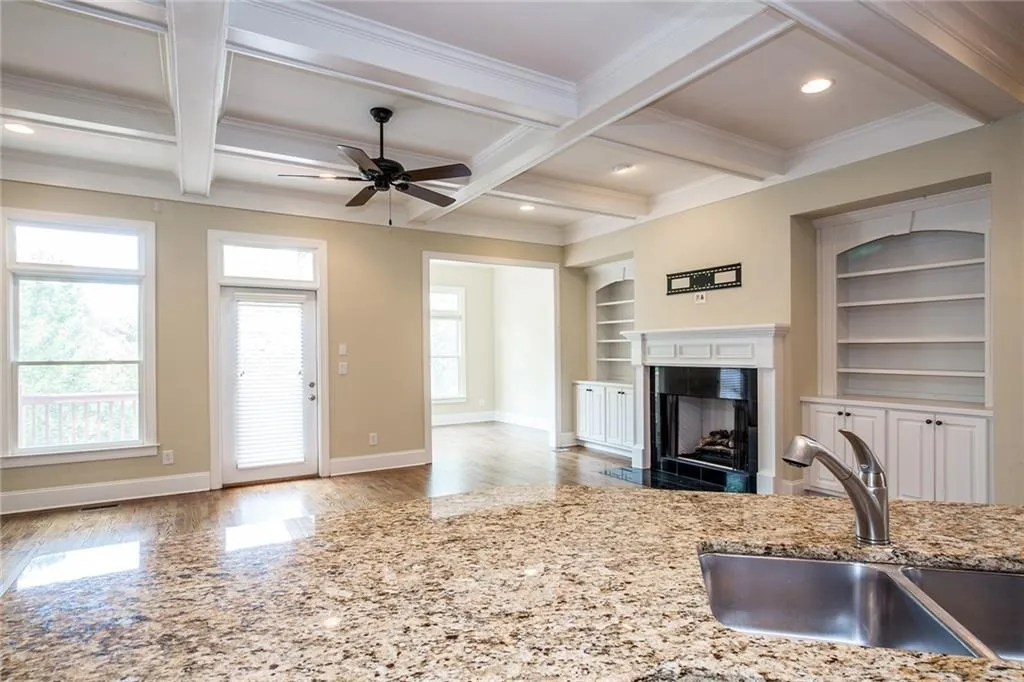 657 Lockton Place, Sandy Springs, Georgia 30342, 3 Bedrooms Bedrooms, ,3 BathroomsBathrooms,Residential,Sold,657 Lockton Place,6893973