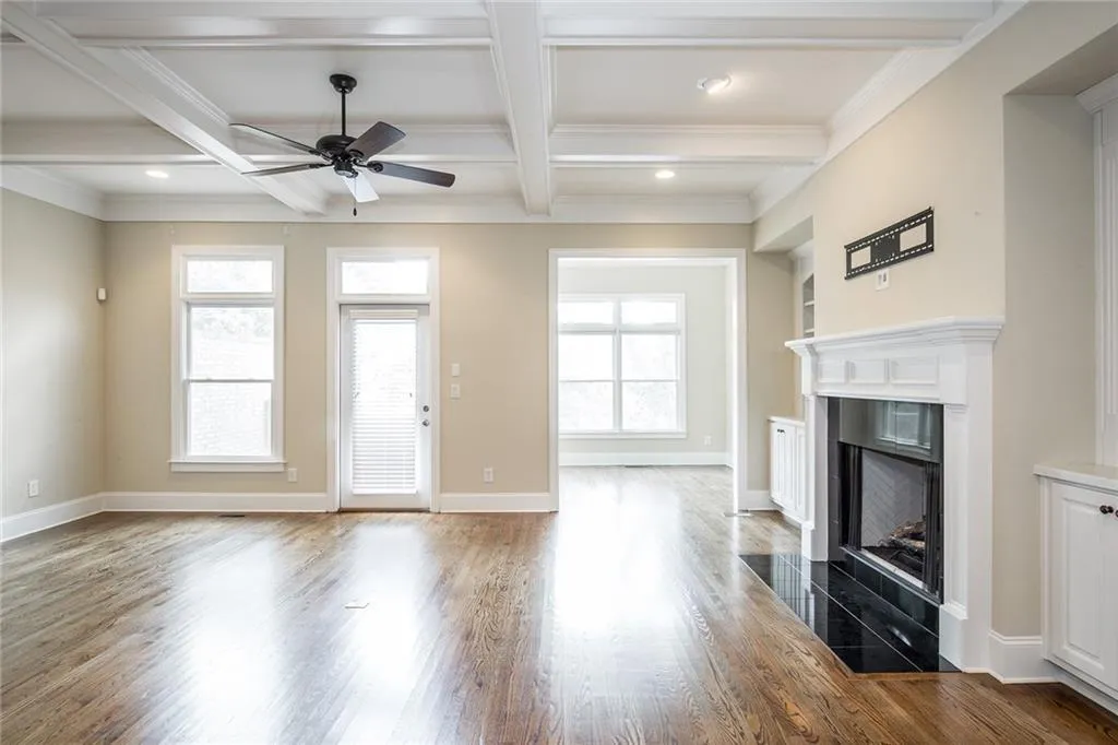 657 Lockton Place, Sandy Springs, Georgia 30342, 3 Bedrooms Bedrooms, ,3 BathroomsBathrooms,Residential,Sold,657 Lockton Place,6893973