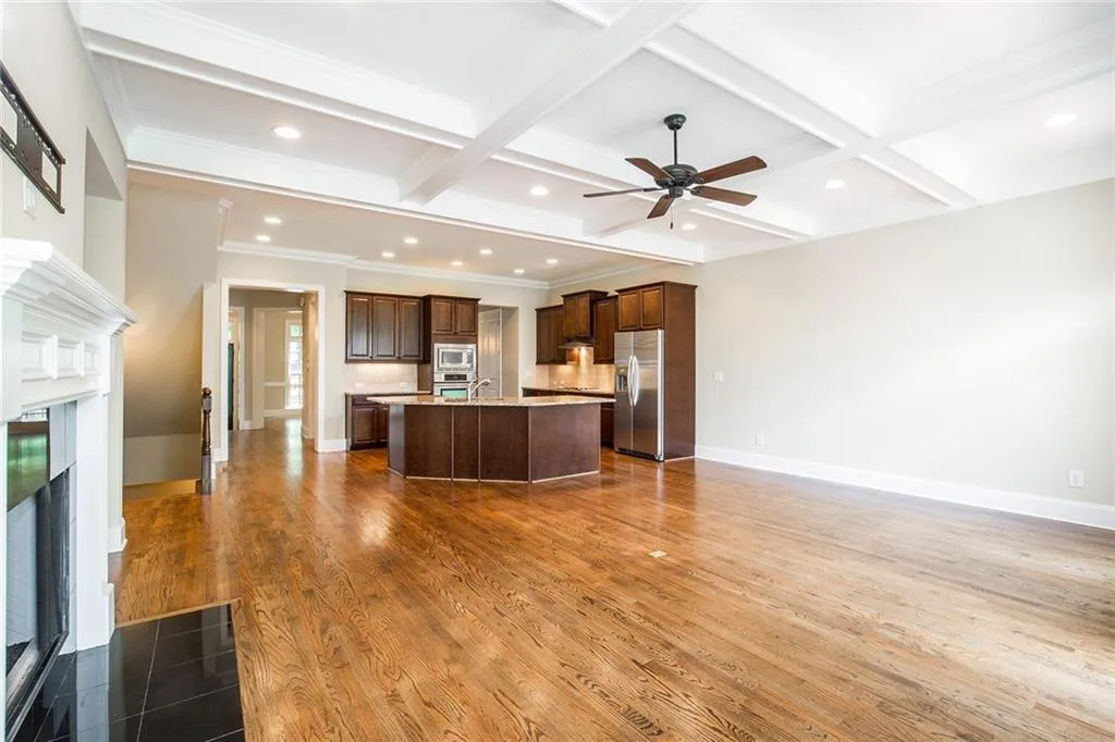 657 Lockton Place, Sandy Springs, Georgia 30342, 3 Bedrooms Bedrooms, ,3 BathroomsBathrooms,Residential,Sold,657 Lockton Place,6893973