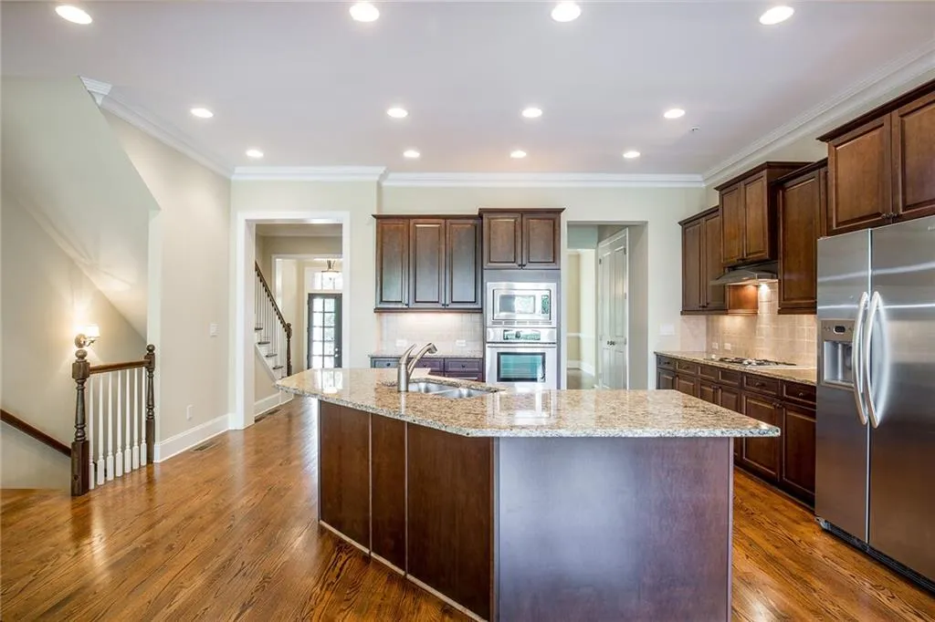657 Lockton Place, Sandy Springs, Georgia 30342, 3 Bedrooms Bedrooms, ,3 BathroomsBathrooms,Residential,Sold,657 Lockton Place,6893973