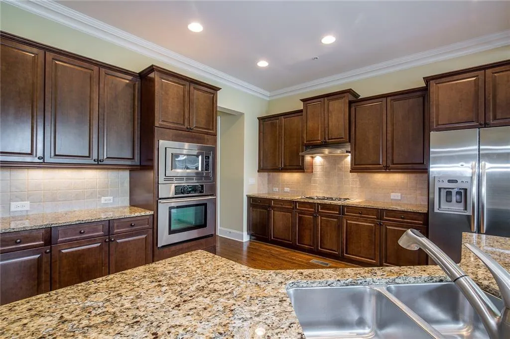 657 Lockton Place, Sandy Springs, Georgia 30342, 3 Bedrooms Bedrooms, ,3 BathroomsBathrooms,Residential,Sold,657 Lockton Place,6893973